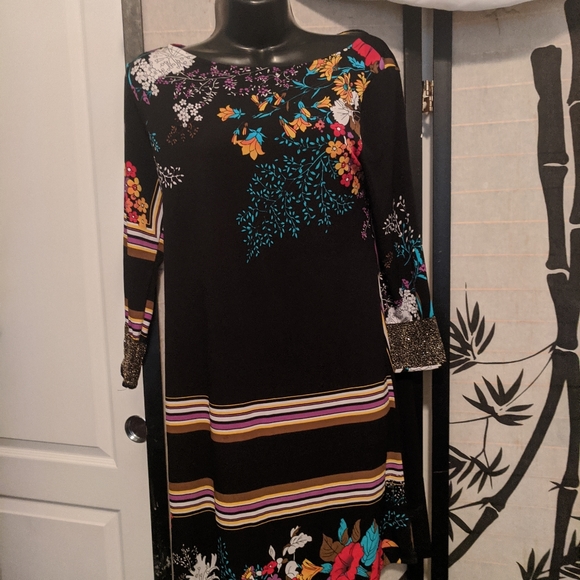 Dresses & Skirts - Size small mini dress cool microfiber like material